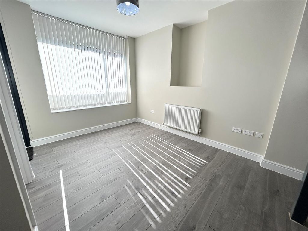 Property photo 3 of 11 11.Jpg