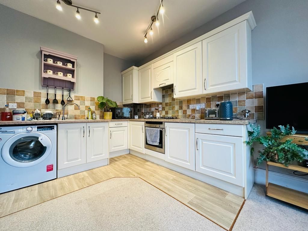 Property photo 3 of 7 Kitchen Area