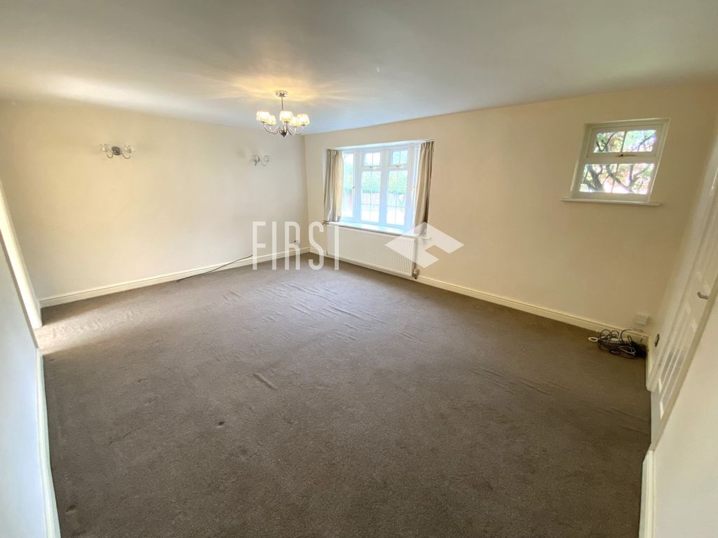 Property photo 3 of 14 Photo 14