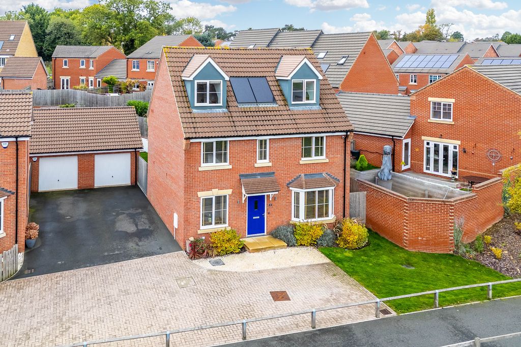 Property photo 1 of 28 Front