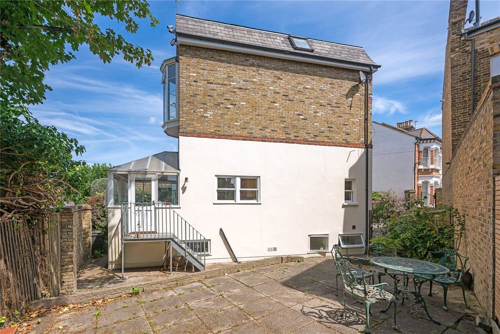 Property photo 2 of 14 Picture No. 21