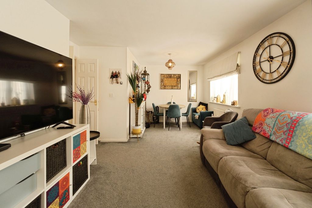 Property photo 2 of 18 Pbox-Img.Jpg