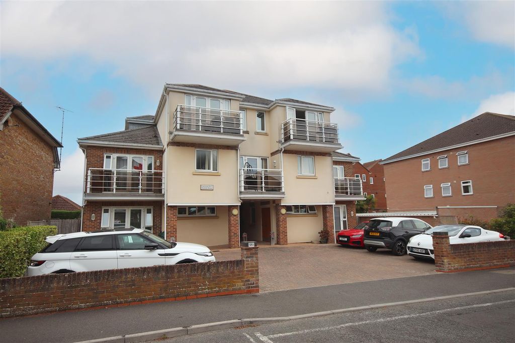 Property photo 1 of 6 External.Jpg
