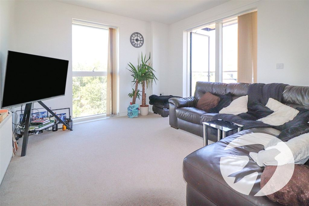 Property photo 2 of 12 Picture No. 21