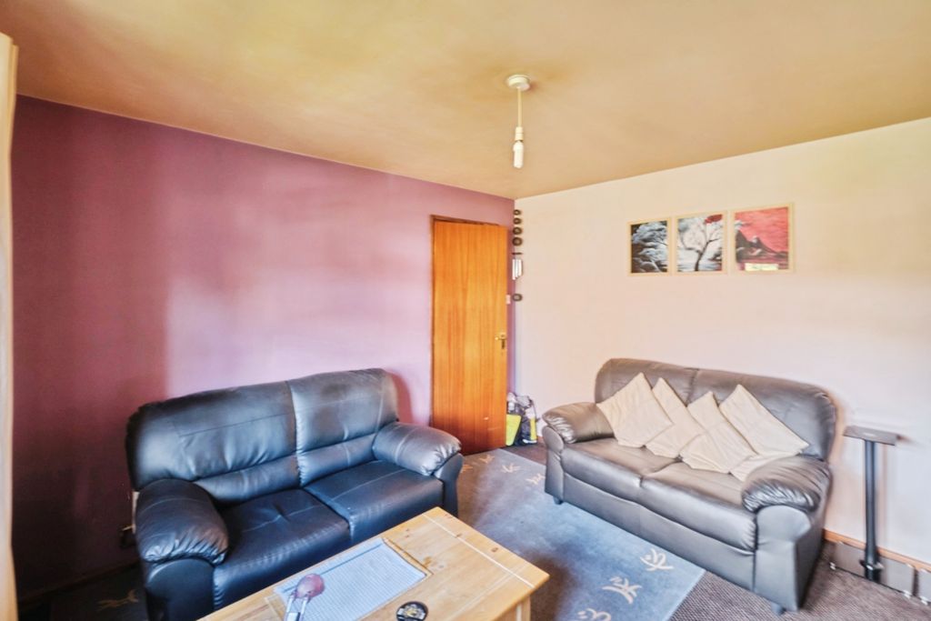 Property photo 3 of 16 Photo