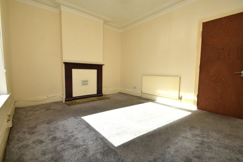 Property photo 3 of 9 Photo 08