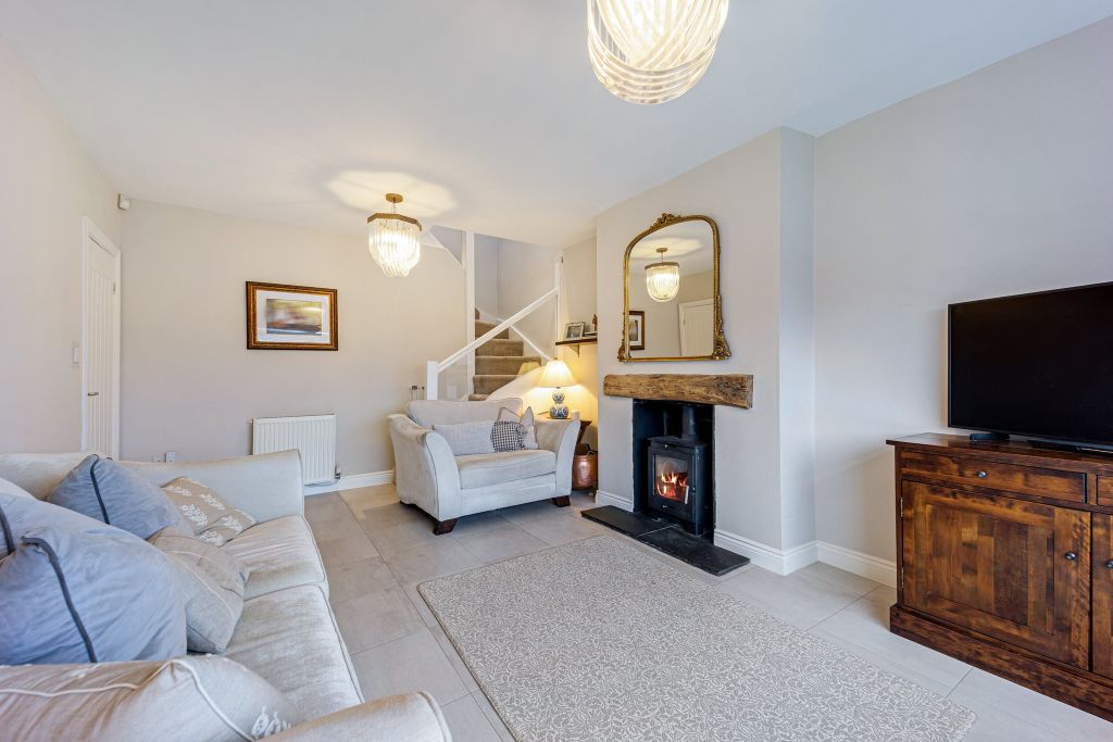 Property photo 2 of 12 Lounge