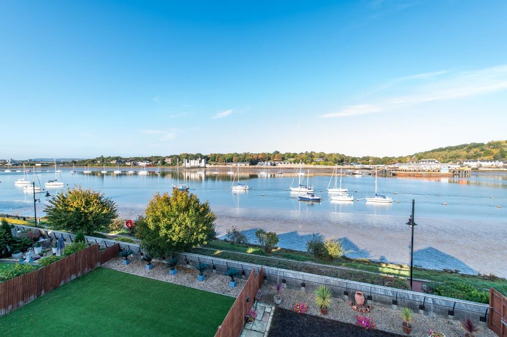 Property photo 2 of 11 Rear View