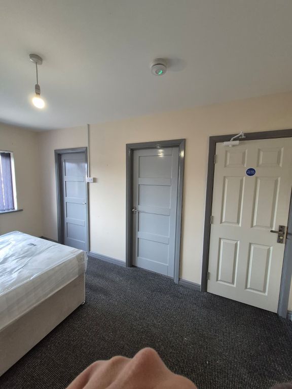 Property photo 1 of 3