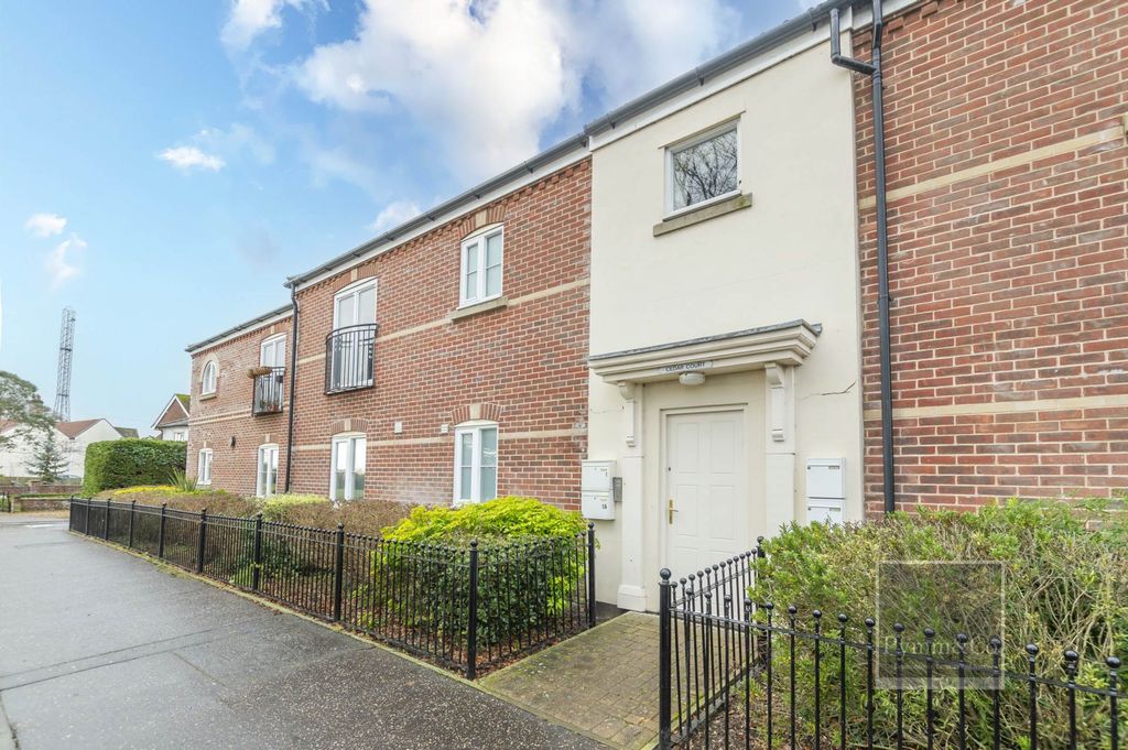 Property photo 1 of 7