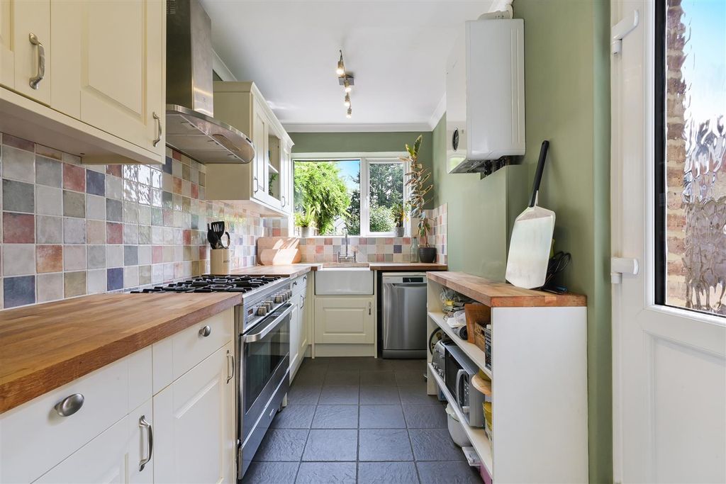 Property photo 3 of 17 Endsleigh Road (13).Jpg