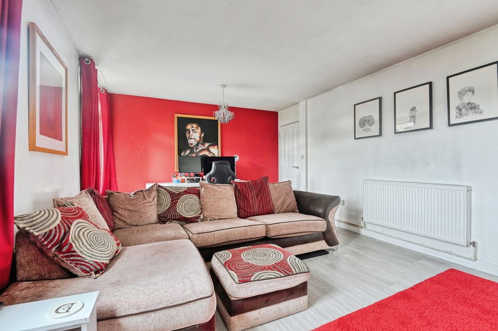 Property photo 3 of 14