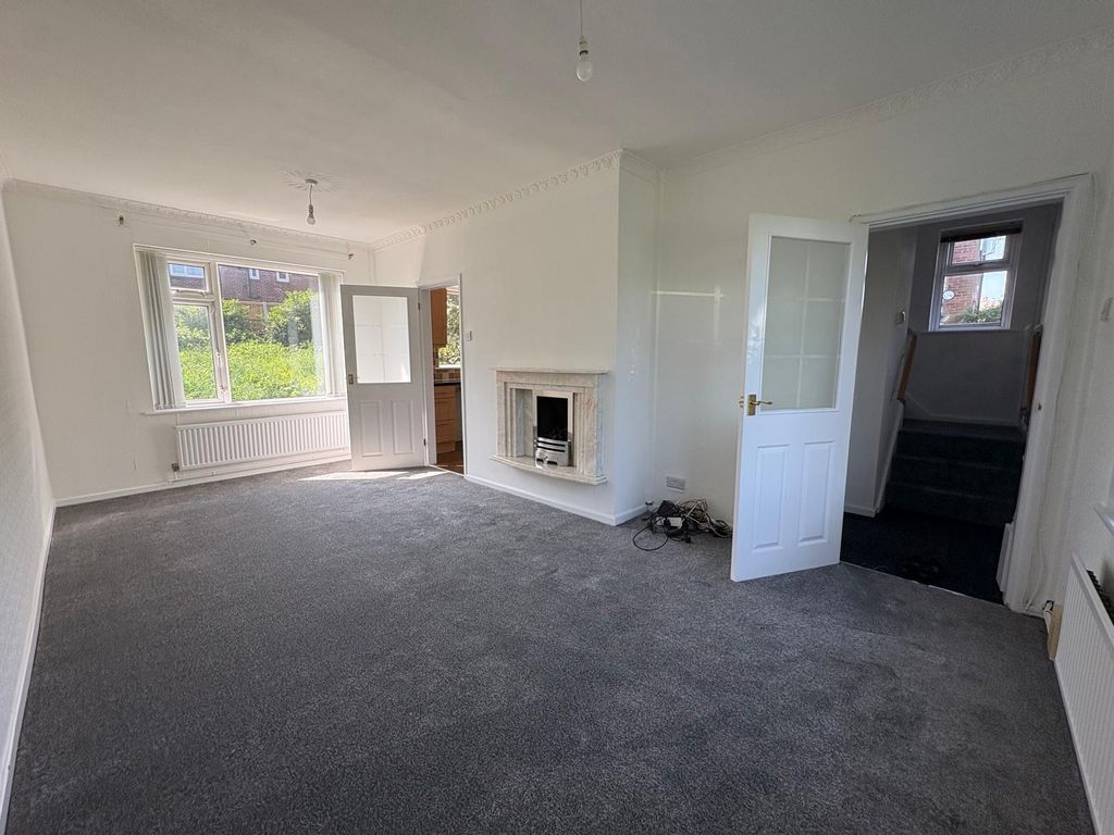 Property photo 2 of 12 Gallery