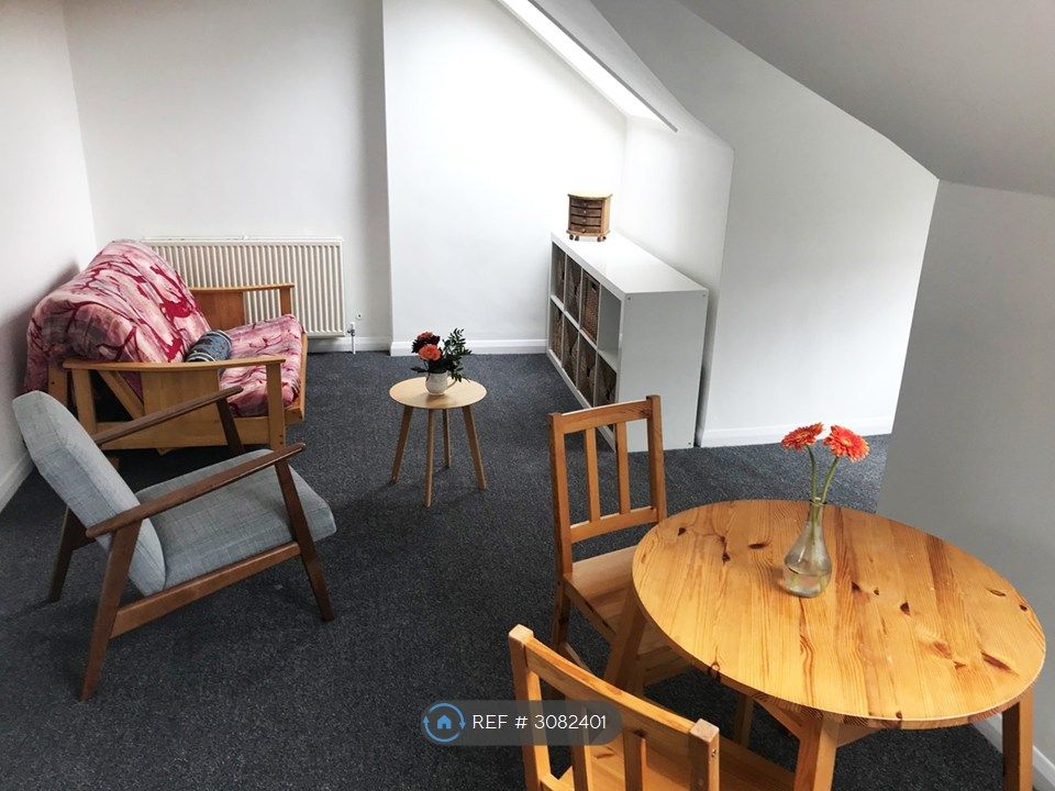 Property photo 2 of 21