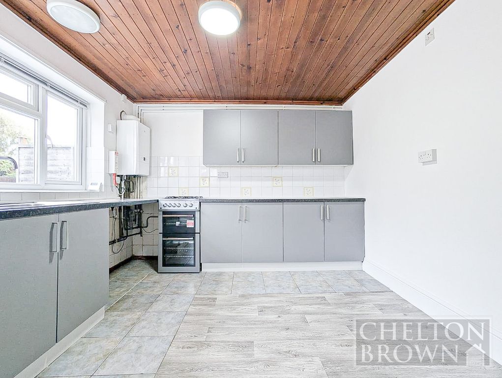 Property photo 2 of 31 Kitchen