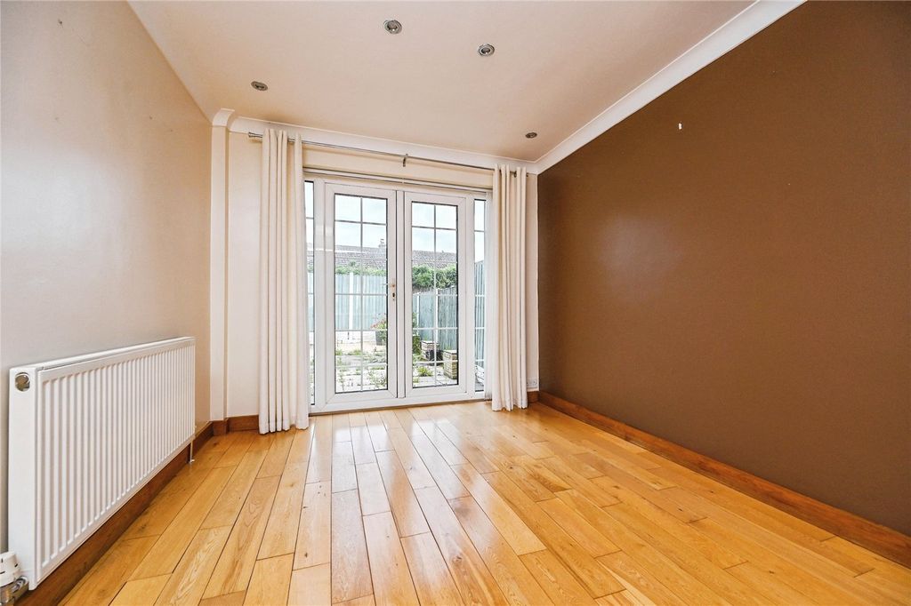 Property photo 3 of 14 Picture No. 24