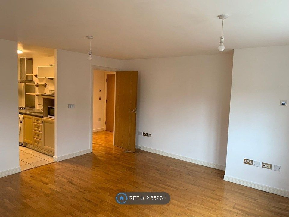 Property photo 2 of 8 Lounge 2