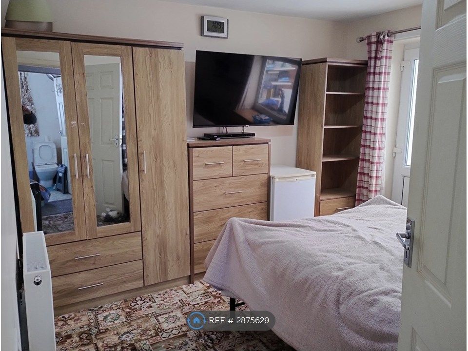 Property photo 1 of 4 Room