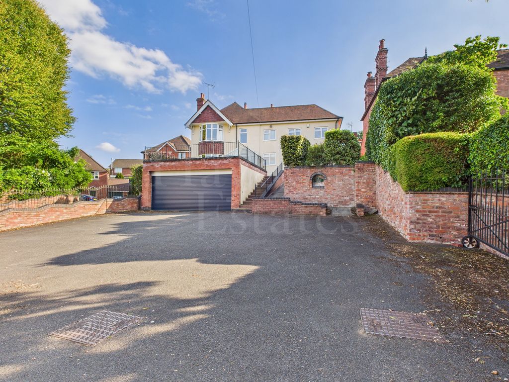 Property photo 1 of 25