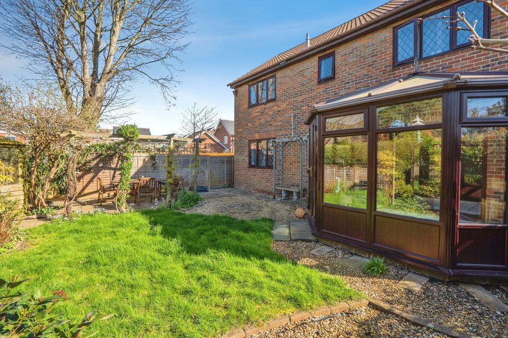 Property photo 2 of 16 Pbox-Img.Jpg