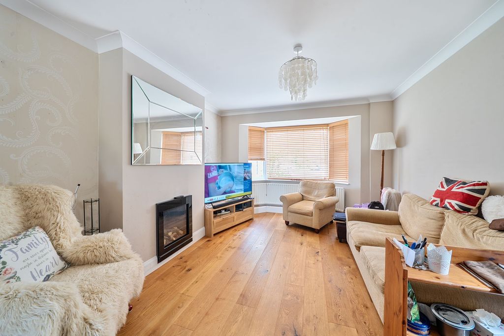 Property photo 3 of 13