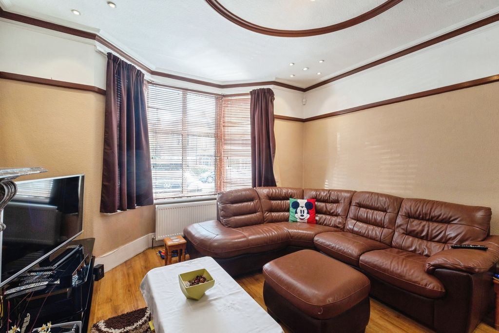 Property photo 3 of 29 Pbox-Img.Jpg