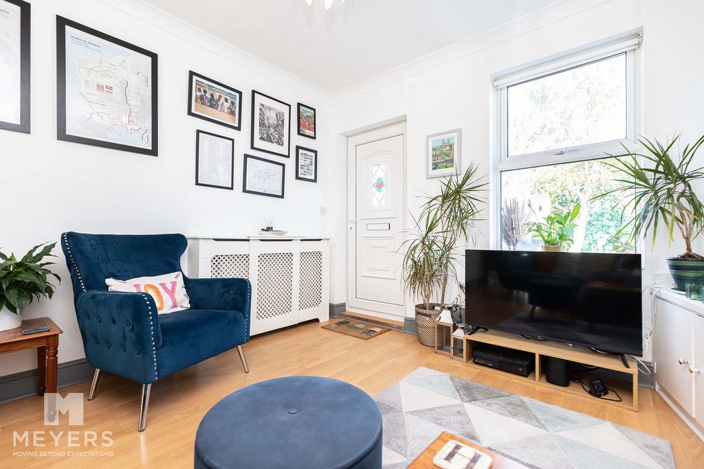 Property photo 2 of 23