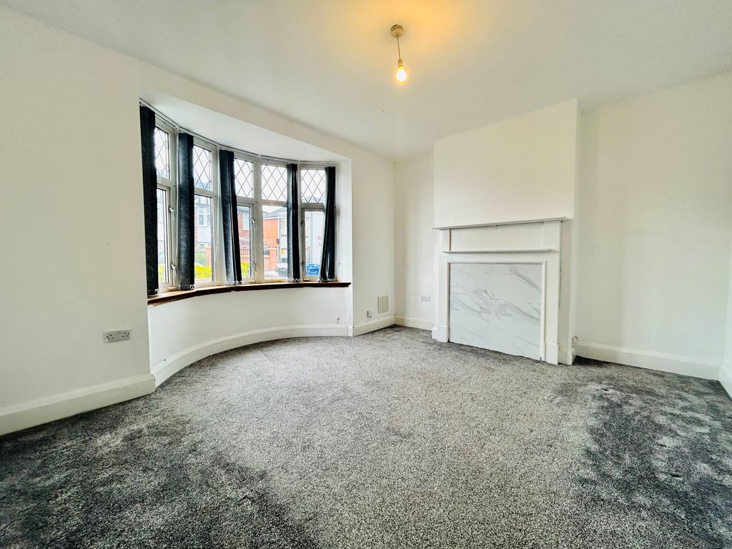 Property photo 3 of 9 Living Room