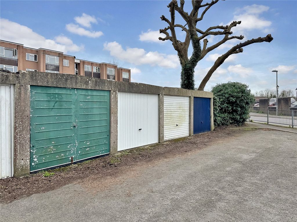 Property photo 2 of 2 Picture No. 10