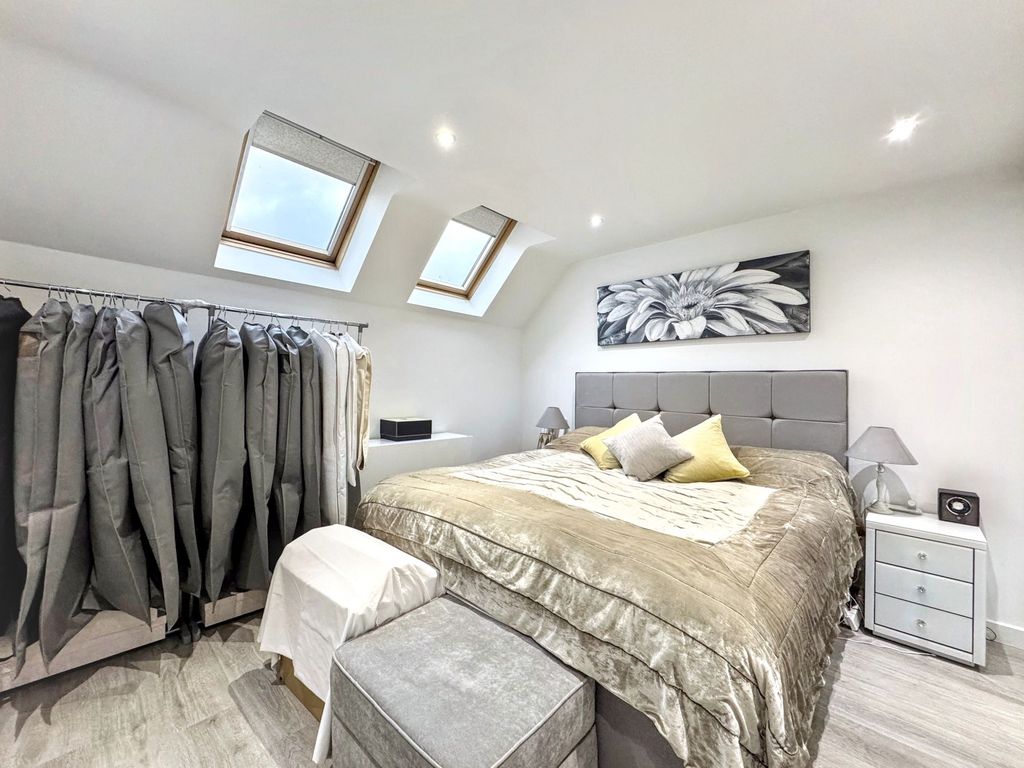 Property photo 2 of 13 Primary Bedroom