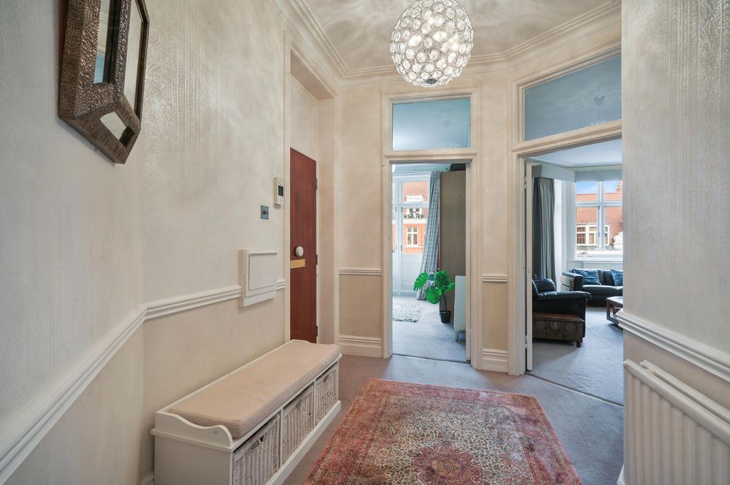 Property photo 3 of 17 Hallway