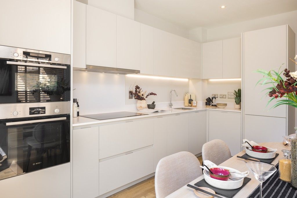 Property photo 2 of 18 Netherhall Gardens, Cambridge