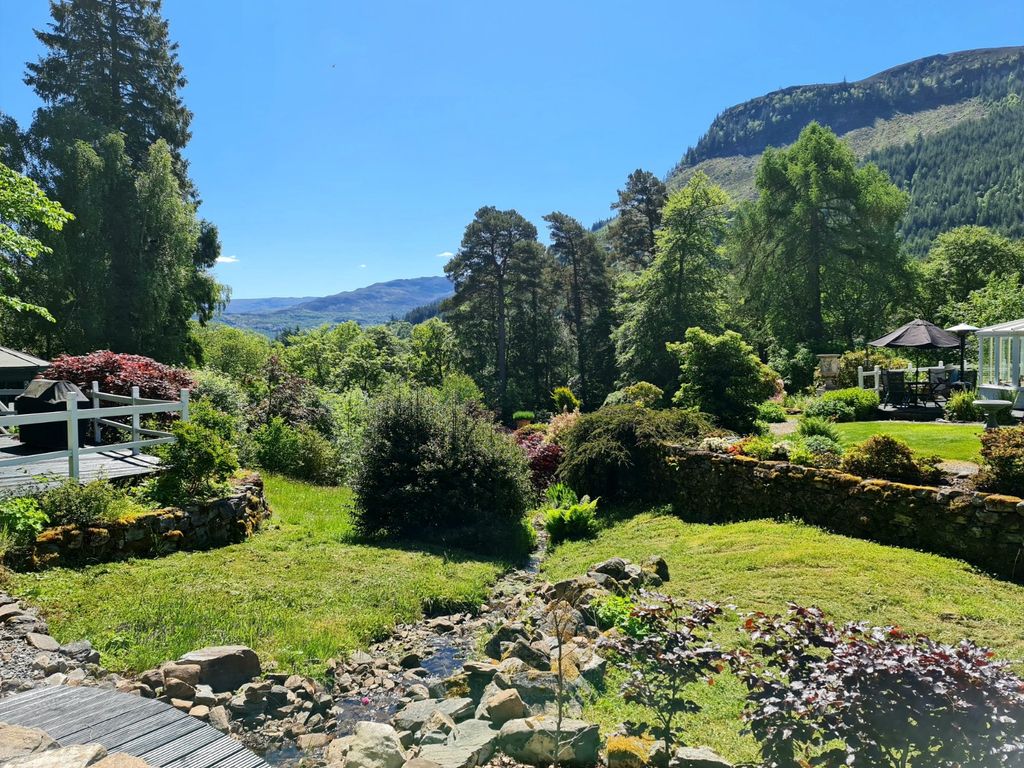 Property photo 2 of 24 The Old Manse