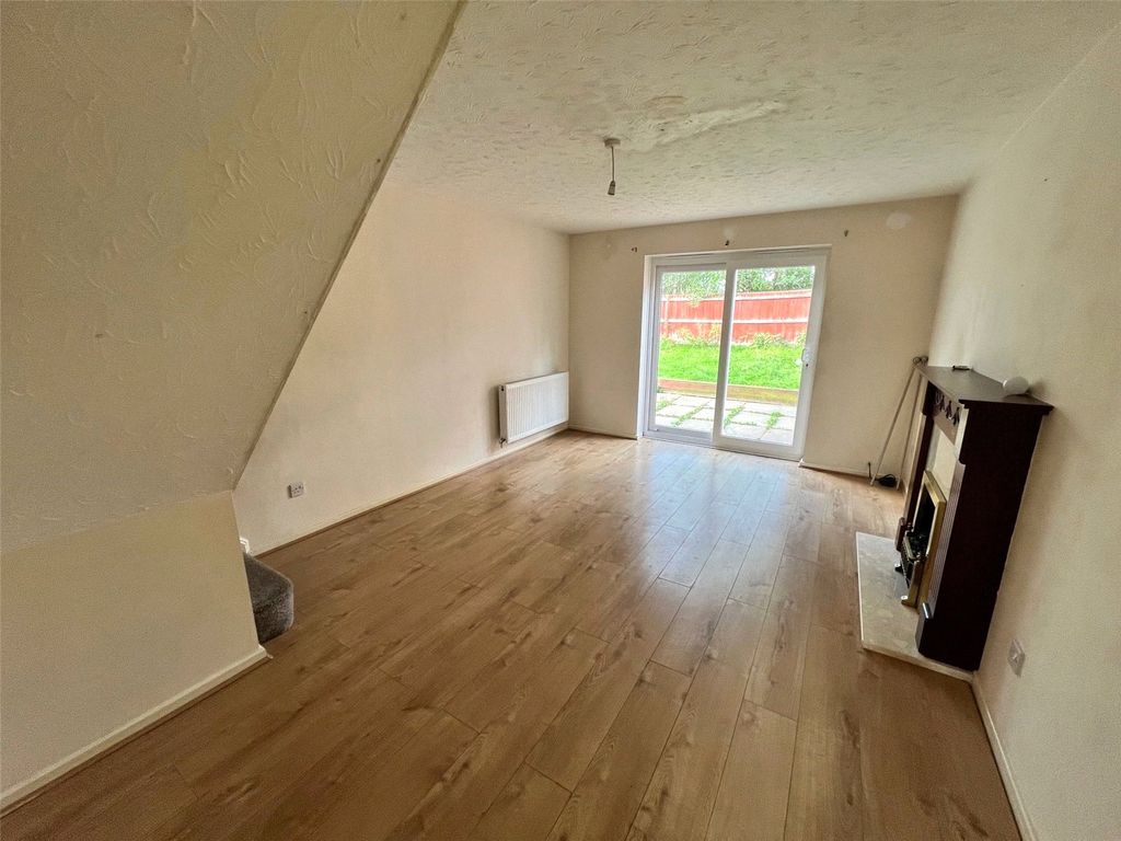 Property photo 3 of 7 Lounge