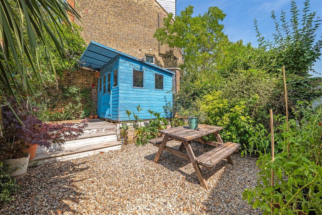 Property photo 3 of 13 Kingsmead Road, Sw2 3Jb19-Hdr.Jpg