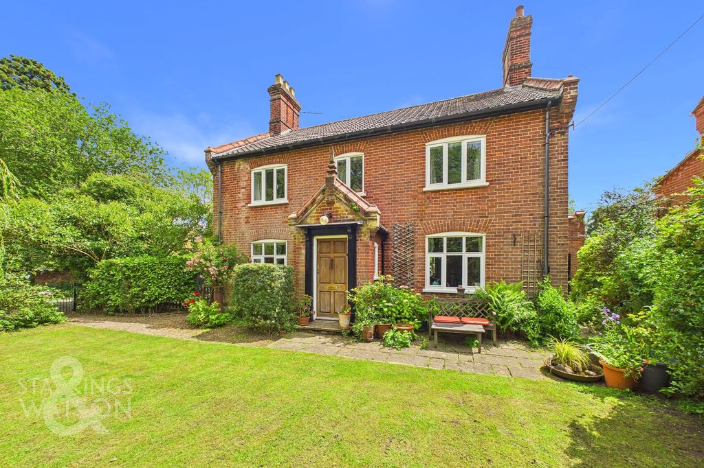 Property photo 1 of 36