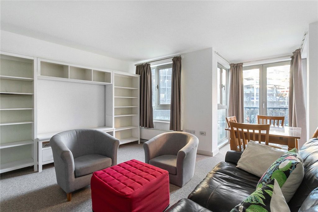 Property photo 2 of 15 Picture No. 14