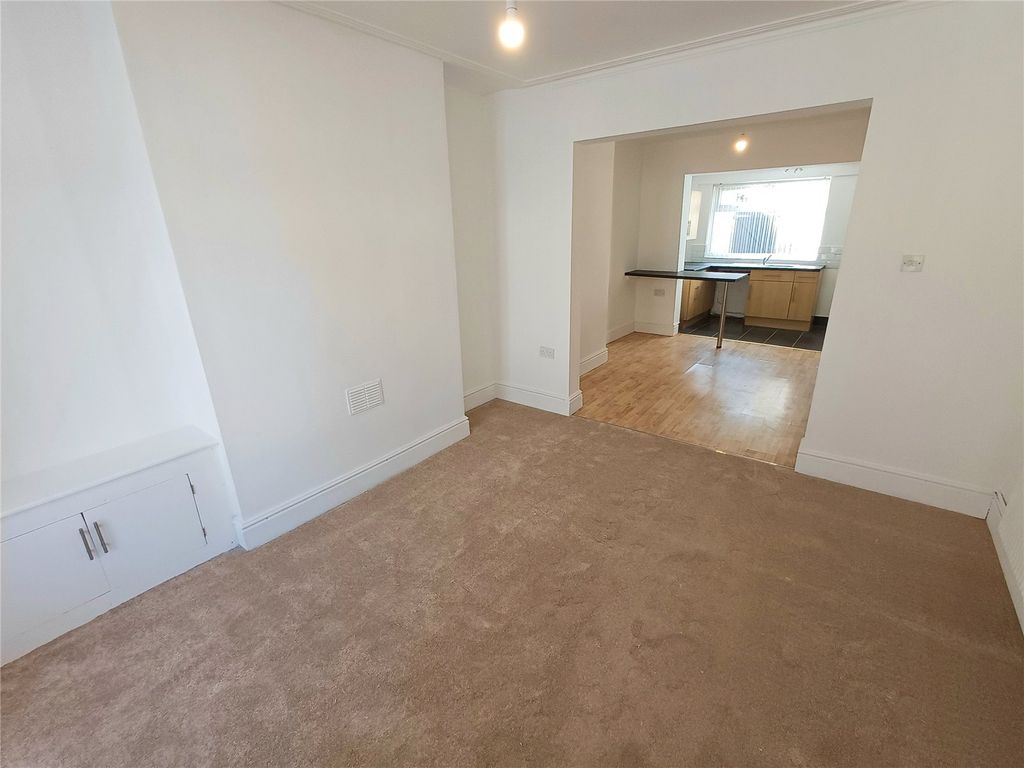 Property photo 3 of 14 Picture No. 10