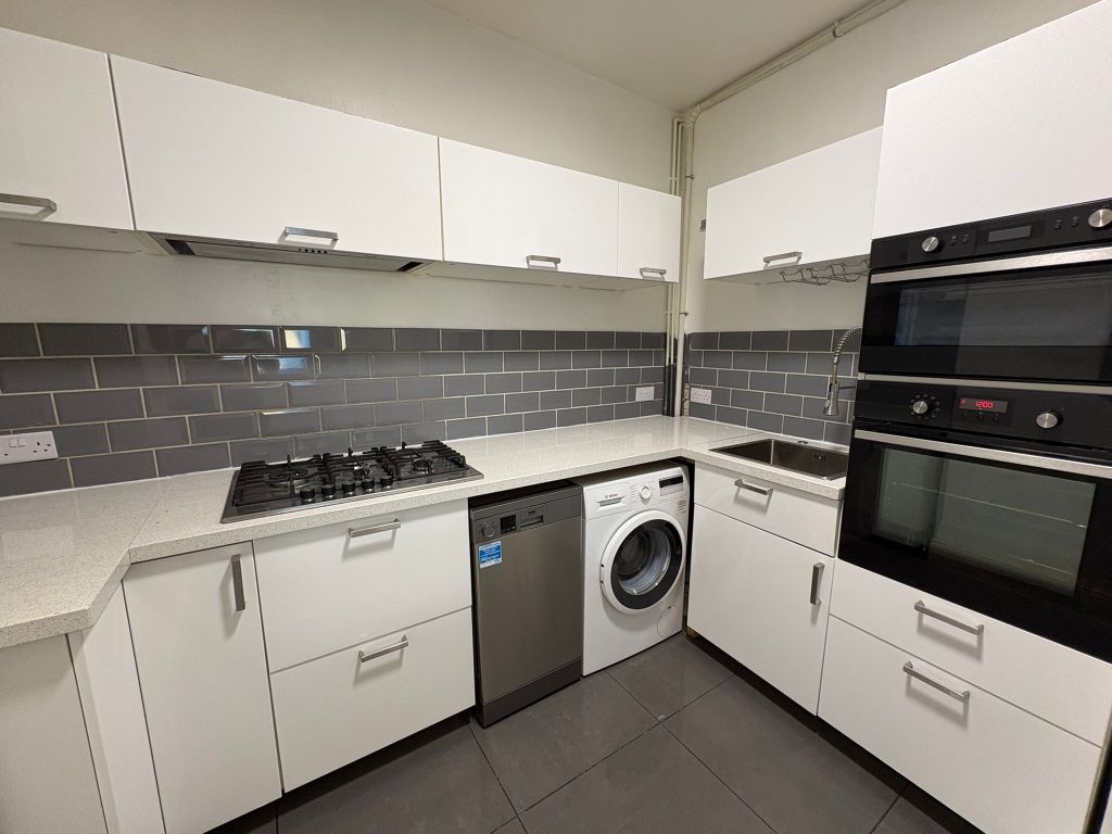 Property photo 1 of 8 Kitchen