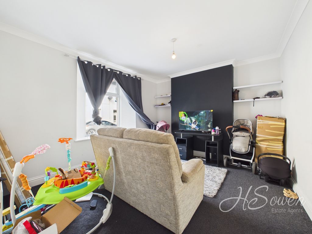 Property photo 2 of 8 Photo 7