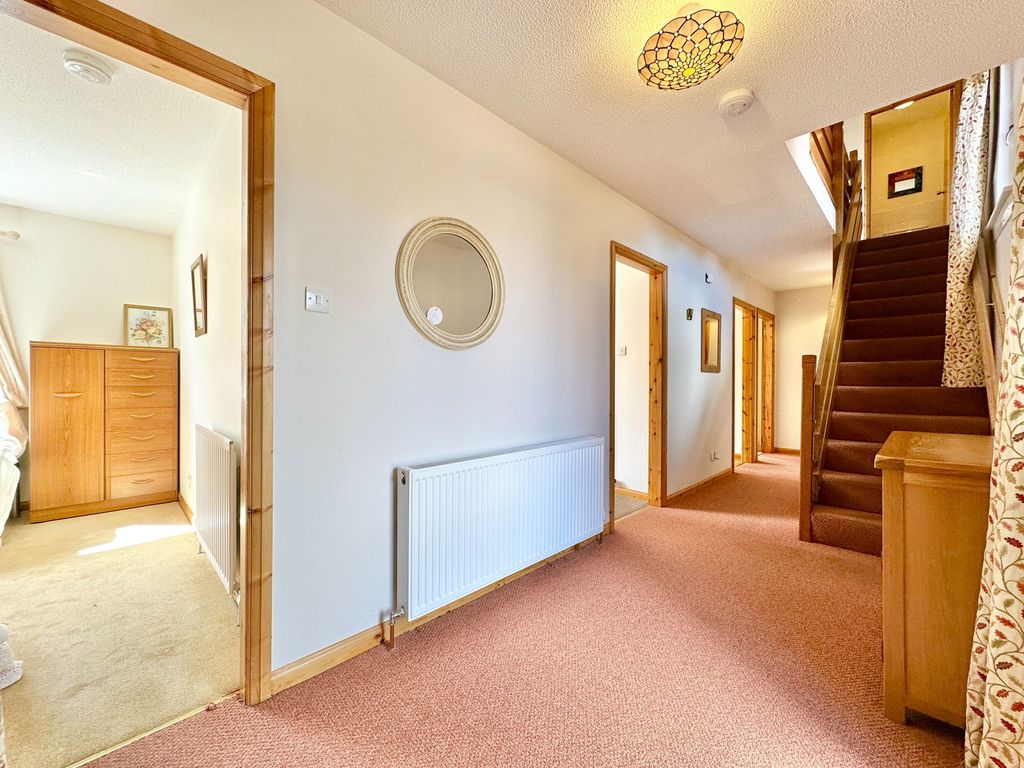 Property photo 3 of 38