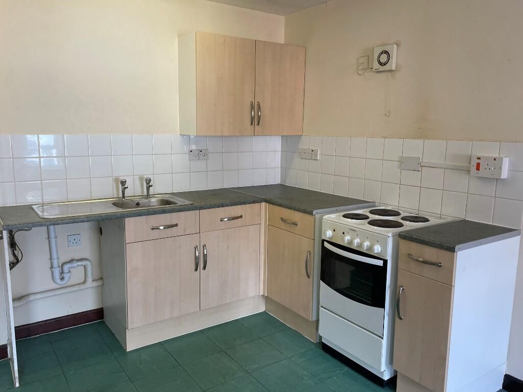 Property photo 2 of 4 Kitchen