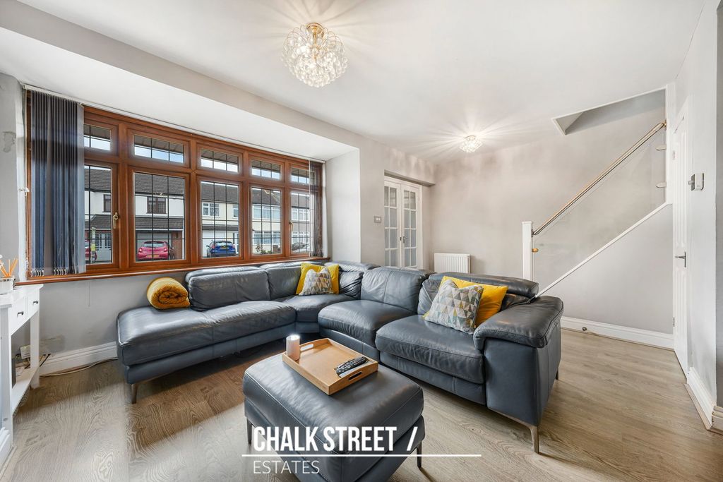 Property photo 3 of 36