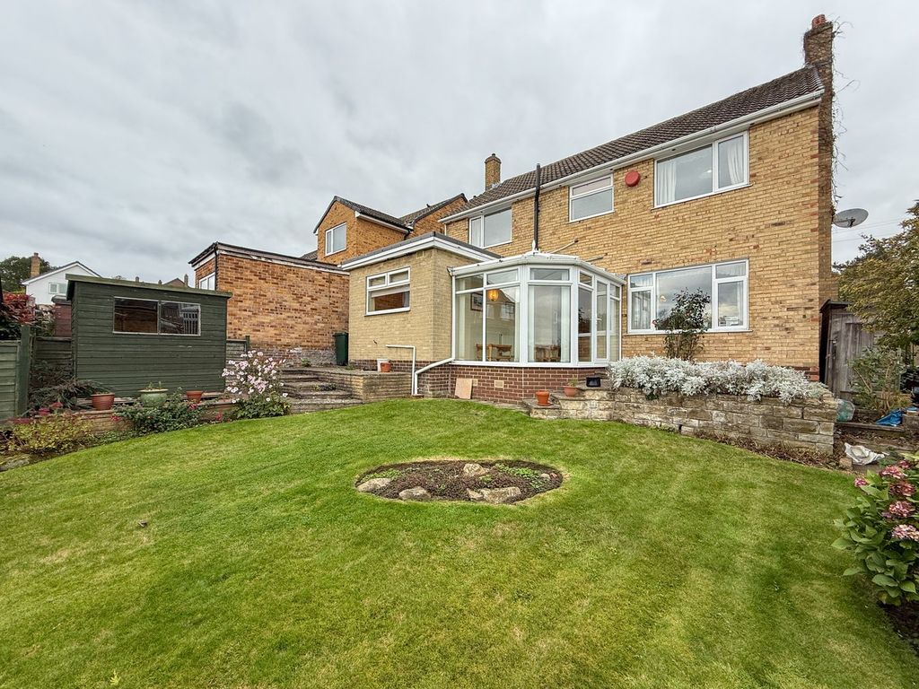 Property photo 2 of 21