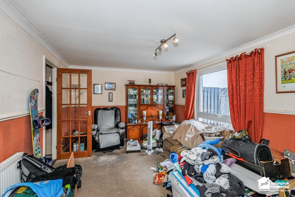 Property photo 2 of 17 1