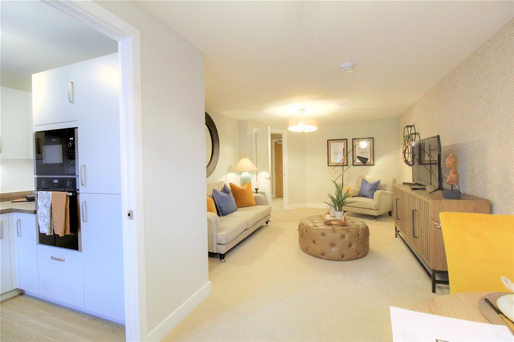 Property photo 2 of 10 Picture No. 14