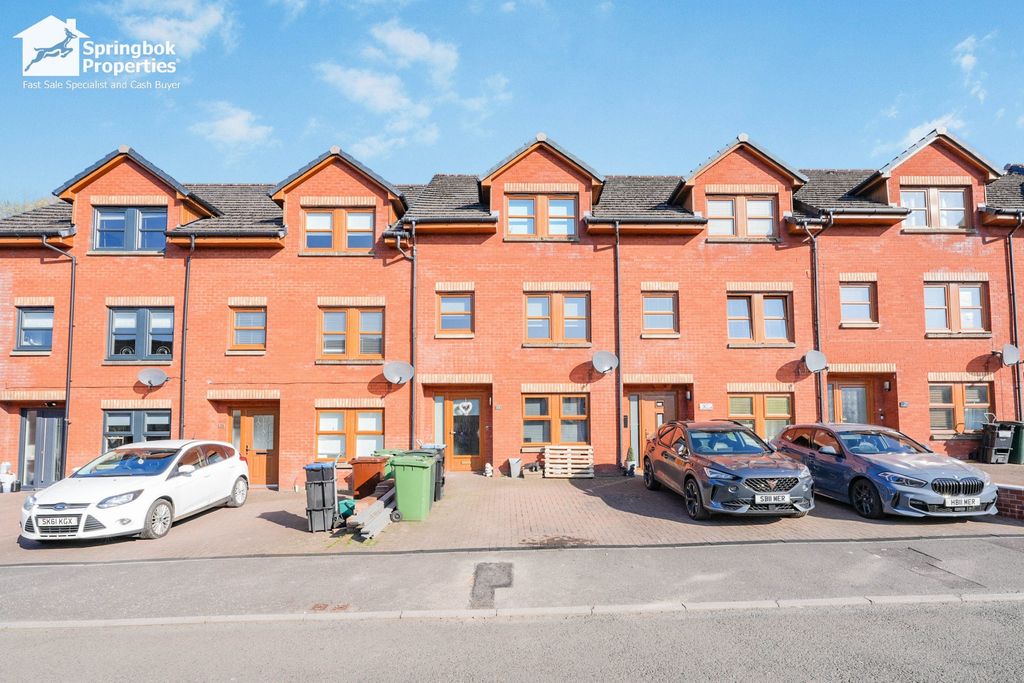 Property photo 1 of 16 Front View