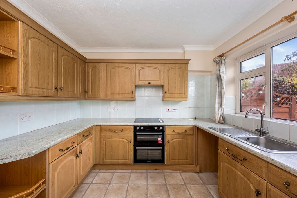 Property photo 2 of 19