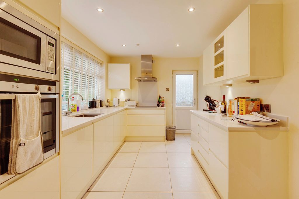 Property photo 2 of 15 Photography