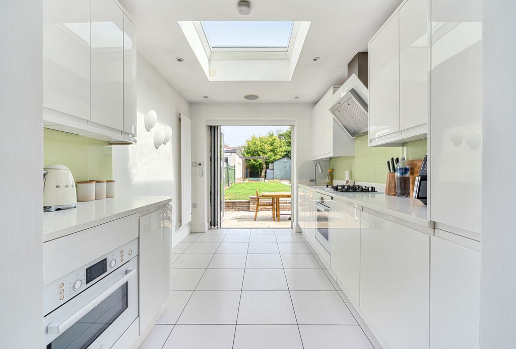 Property photo 3 of 12 1343173-11-68A654...